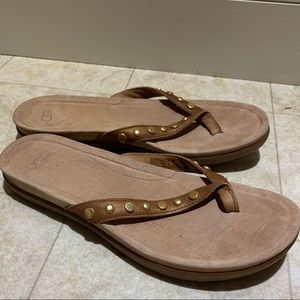 NWOT UGG Leather Strap Flip Flops